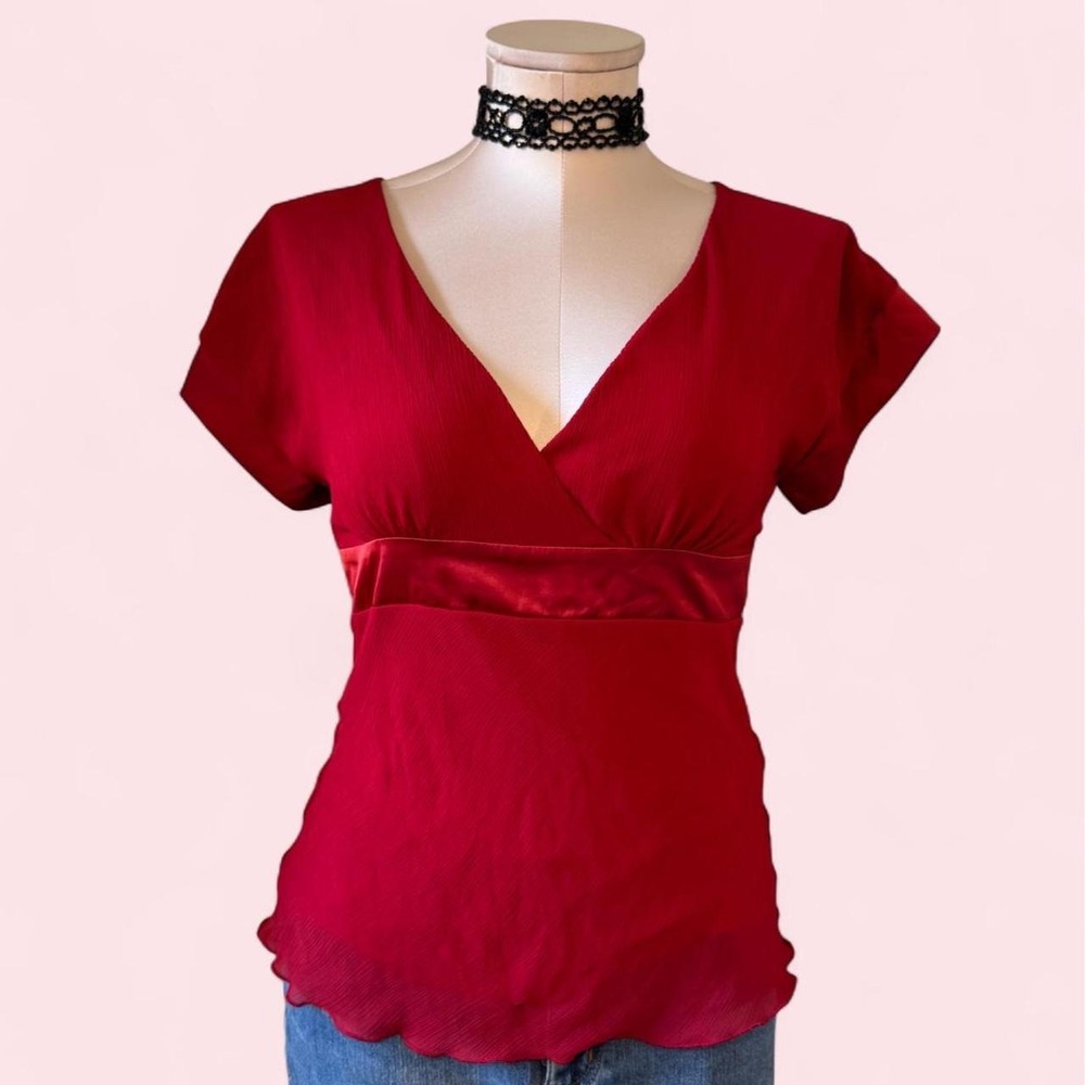 Red satin-trim plunge top